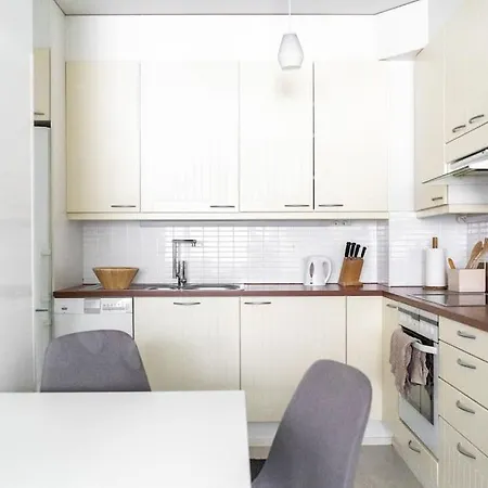 דירה 1br In Kannelmaeki With Private Sauna הלסינקי