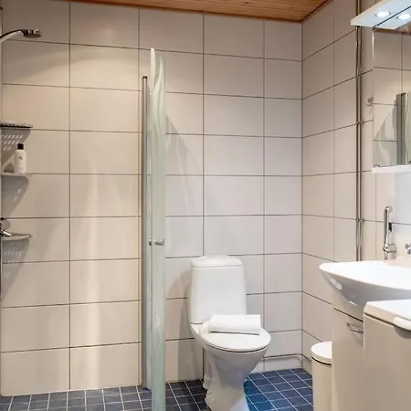 1br In Kannelmaeki With Private Sauna דירה *