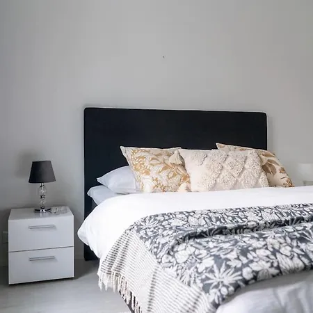 1br In Kannelmaki With Private Sauna アパート *